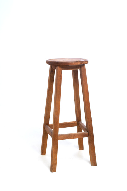 vysoký dřevěný bar stolička izolované na bílém pozadí. - Fotografie, Obrázek