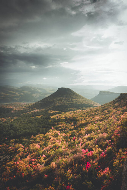 Dramatic mountain landscape - Fotografie, Obrázek