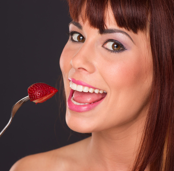 Bright Beautiful Auburn Haired Redhead Woman Food Fruit Strawberry - Фото, зображення