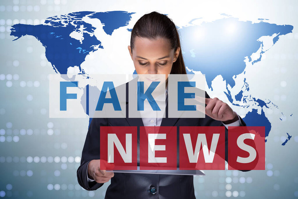 Concetto di fake news nel concetto di manipolazione dell'informazione - Foto, immagini