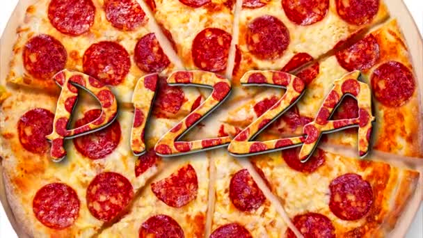 Video van roterende pepperoni pizza met de inscriptie Pizza - Video