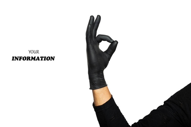 Отдай хороший знак. Рука людини в чорній гумовій рукавичці символізує штраф, що робить гестуру добре, так добре ізольованою на білому тлі. Студійний постріл. Висока якісна фотографія з простором для тексту або логотипу.. - Фото, зображення