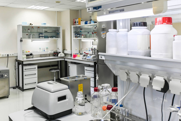 In a scientific biological laboratory. Laboratory room with furniture and instruments. - Foto, immagini