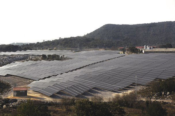 francuski fotowoltaicznych elektrowni słonecznej - Zdjęcie, obraz