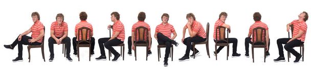 gruppo di stesso uomo riccio con abiti casual su una sedia su sfondo bianco, - Foto, immagini