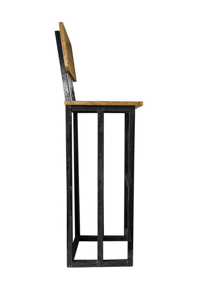 Cadeira de madeira com pernas de aço simplista isolado no fundo branco, trabalhar com caminho. - Foto, Imagem