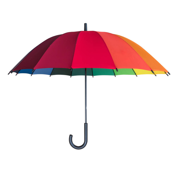 Tęczowy parasol izolowany na białym tle ze ścieżką wycinania dla koncepcji Ubezpieczenia i ochrony uv - Zdjęcie, obraz