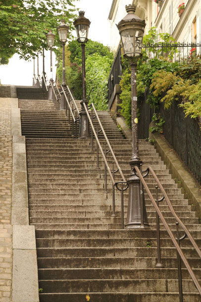 Lépcsők városi környezetben - Fotó, kép