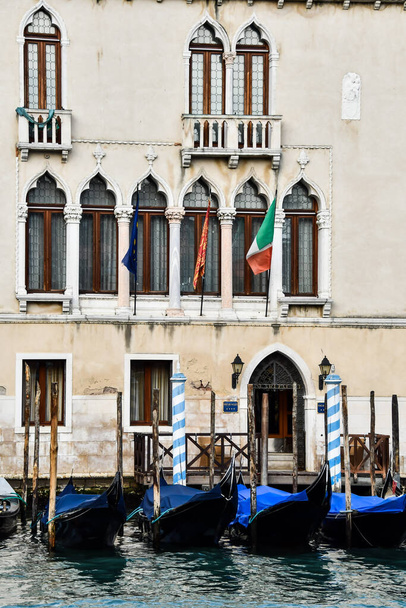 Gondeln in Venedig, Foto als Hintergrund, digitales Bild - Foto, Bild