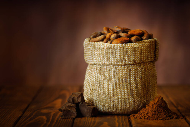 cacao beans in sack - Φωτογραφία, εικόνα