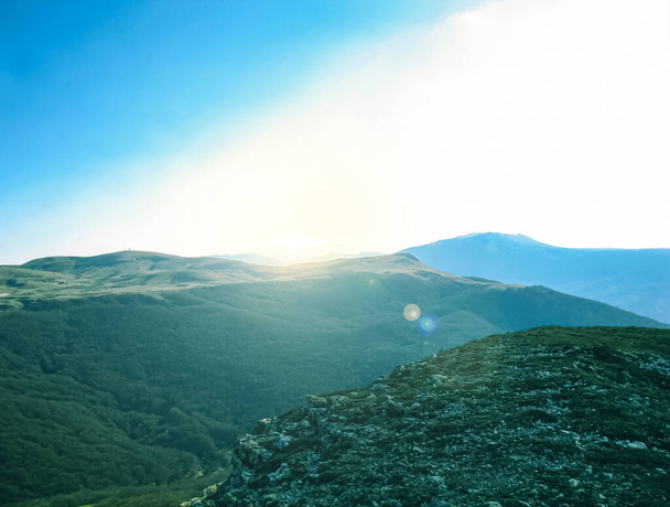 Widok na niebieskie szczyty w Karpatach - Zdjęcie, obraz