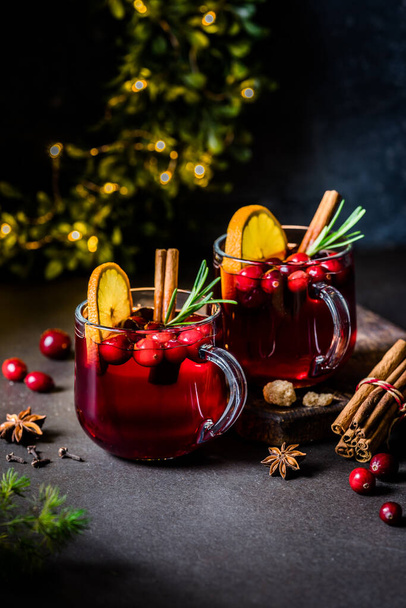 Christmas Orange and Cranberry Mulled Wine, copy space for your text - Fotoğraf, Görsel