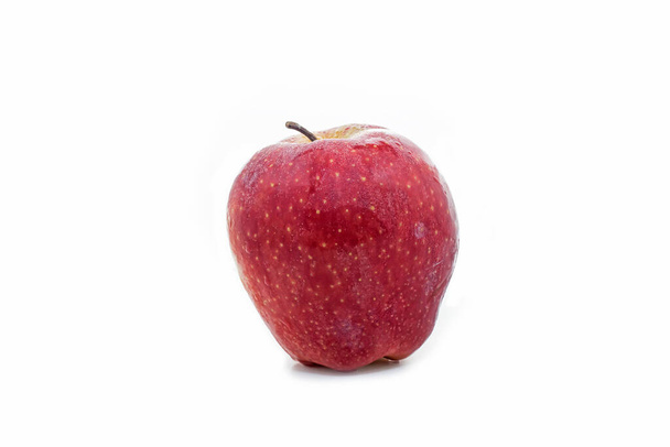 manzana roja aislada sobre fondos blancos - Foto, imagen