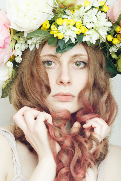 pretty girl with flower crown on head - Фото, изображение