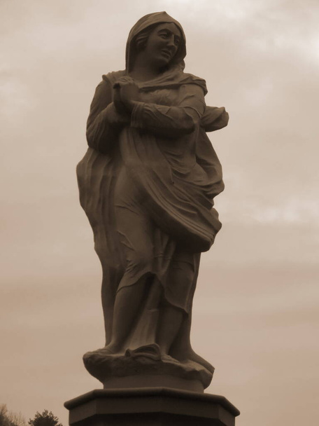  Escultura de la Madre           - Foto, Imagen