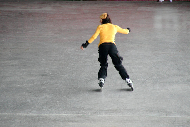 Skating in an urban park - Photo, Image