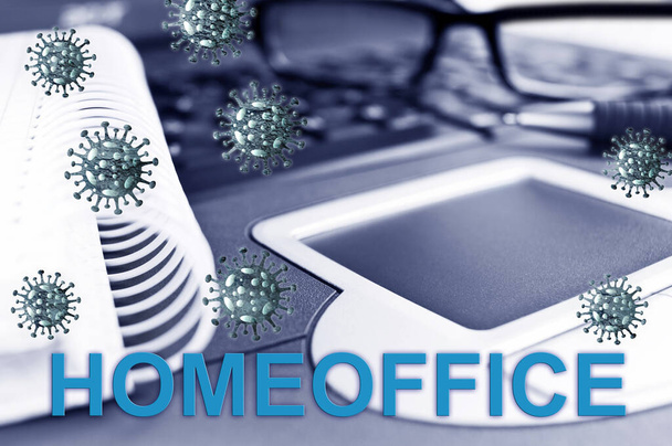 Caderno Konzept Home office mit Brille und Corona Viren - Foto, Imagem