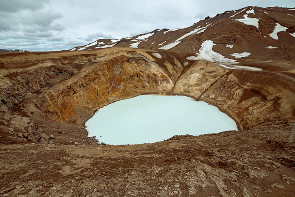 Viti sulfur lake - Zdjęcie, obraz