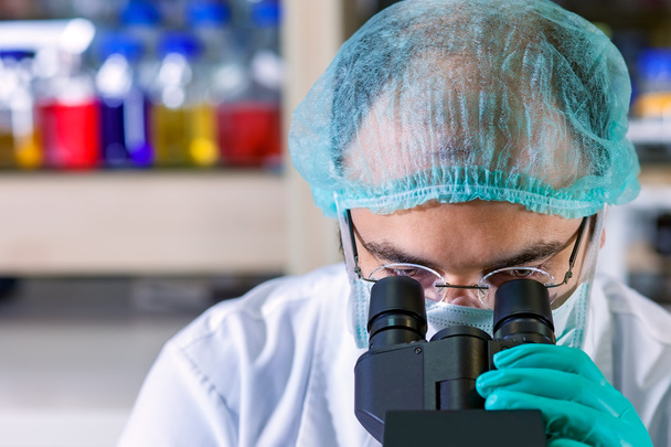 Male chemist working in a laboratory.  - Φωτογραφία, εικόνα