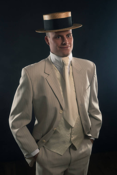 Edwardian style man in boater hat and suit. - Photo, Image