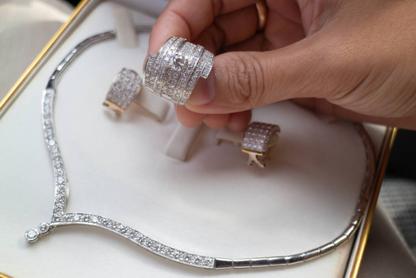 Gioielli di diamanti di lusso set, foto di scorta - Foto, immagini