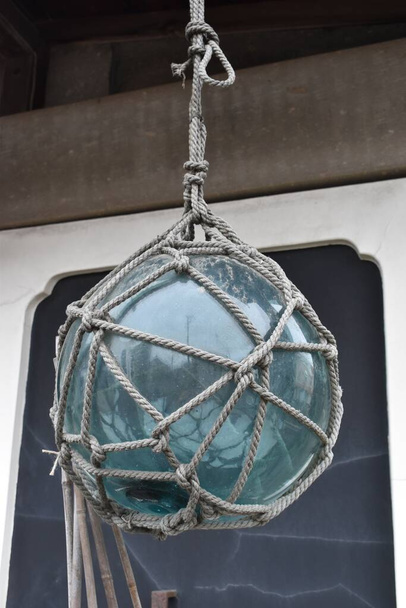 Tokyo Giappone 10 luglio 2020, La tradizionale sfera di vetro di ancoraggio - Foto, immagini