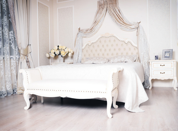 Luxury comfortable bedroom - Valokuva, kuva