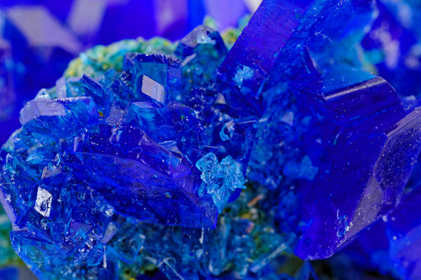 Cristalli di vetriolo blu - Solfato di rame
 - Foto, immagini