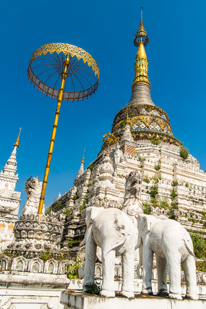 Stupa at  Wat Saen Fang temple in Chiang Mai, Thailand.  Ancient construction of public property - Foto, Imagem