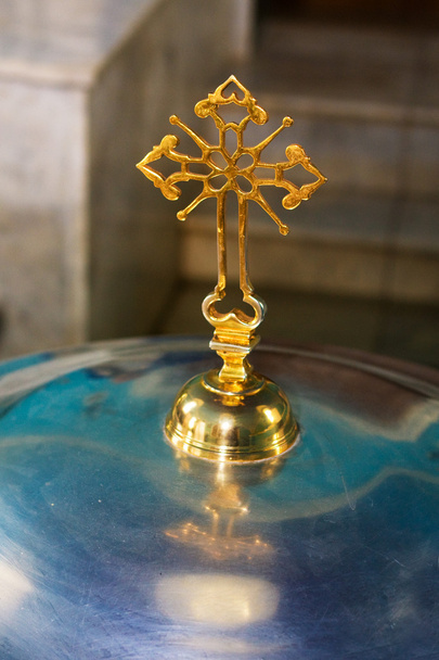 Σταυρός σε μια εκκλησία γραμματοσειρά - Φωτογραφία, εικόνα