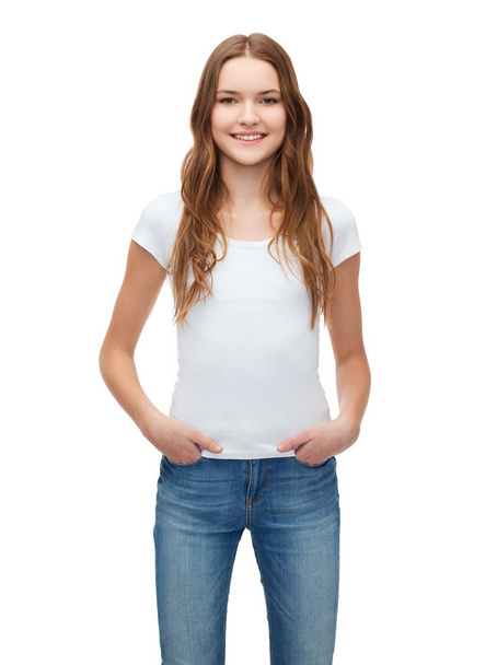 Smiling teenager in blank white t-shirt - Foto, imagen