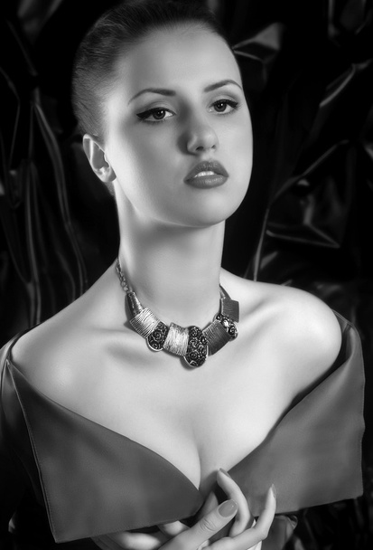 Woman with jewelry necklace - Foto, imagen