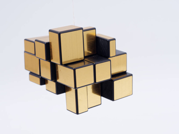 3d cubes of different sizes in a pyramid on a white background 2020 - Fotografie, Obrázek