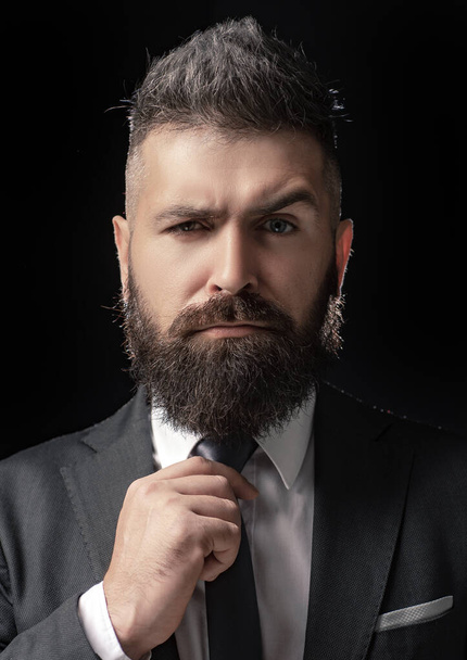 Classic costume and trend. Rich bearded man dressed in classic suits. Elegance casual dress. Fashion suit. Luxury mens clothing. Man in suit. Businessman confidence. Classical costume. Mans Fashion. - Fotografie, Obrázek