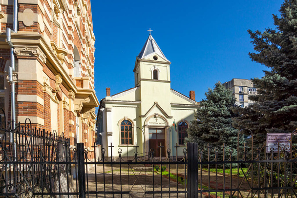 RUSE, BULGARIA -NOVEMBER 2, 2020: Building of Evangelical Baptist Church at the center of city of Ruse, Bulgaria - 写真・画像