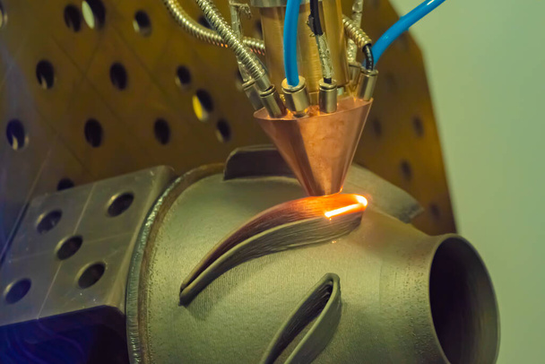 Dépôt direct de métaux - fusion au laser, technologie de fabrication par pulvérisation de poudre - Photo, image