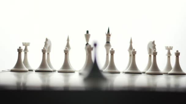 Concéntrate en una pieza de ajedrez - Imágenes, Vídeo