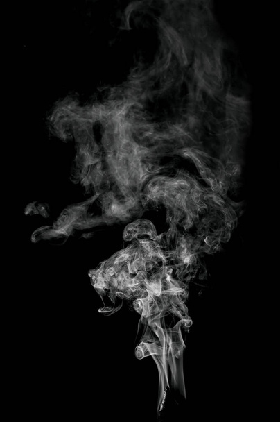 kouř na černém pozadí - Fotografie, Obrázek