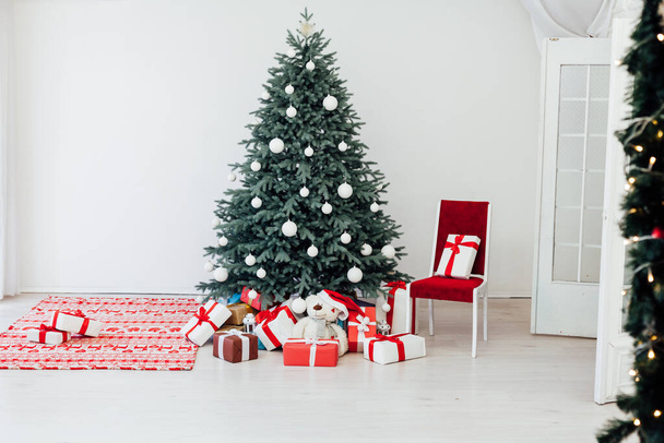 Weihnachtsbaum mit Geschenken Dekor Neujahr Fest Winter Hintergrund - Foto, Bild