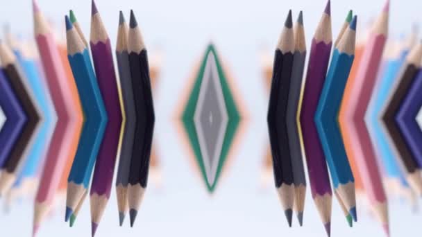 Lápices de colores en fila - Imágenes, Vídeo