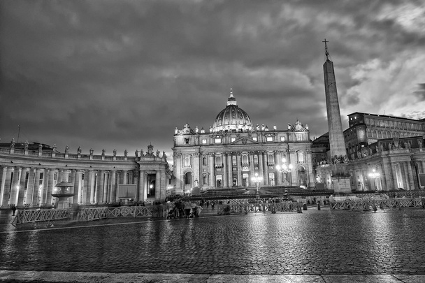 Roma Vatican Place Catedral de São Pedro em preto e branco
 - Foto, Imagem