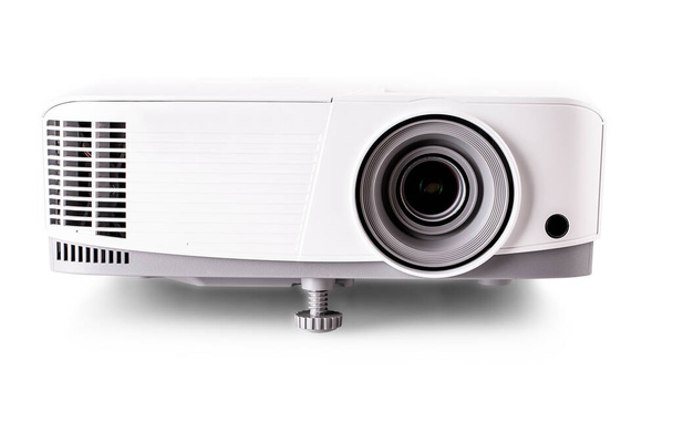 Bílý multimediální projektor izolovaný na bílém pozadí - Fotografie, Obrázek