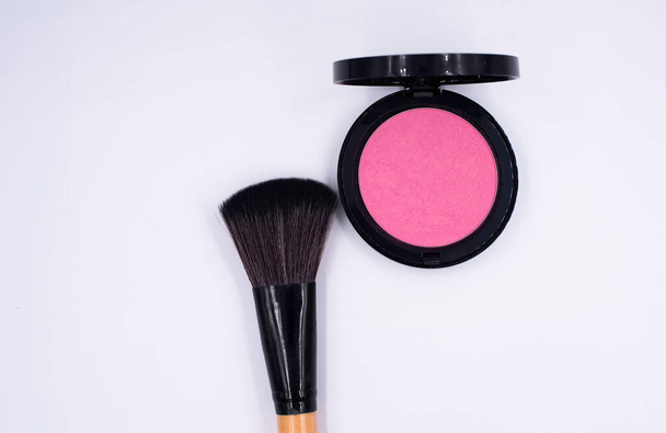 Makeup brushes and cheek color put on background,beauty and cosmetic set - Fotografie, Obrázek