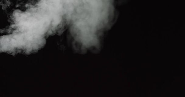 Luz de humo en ruinas escena, escena de humo con alfa, columna de humo, pluma de humo atmosférico - Foto, imagen