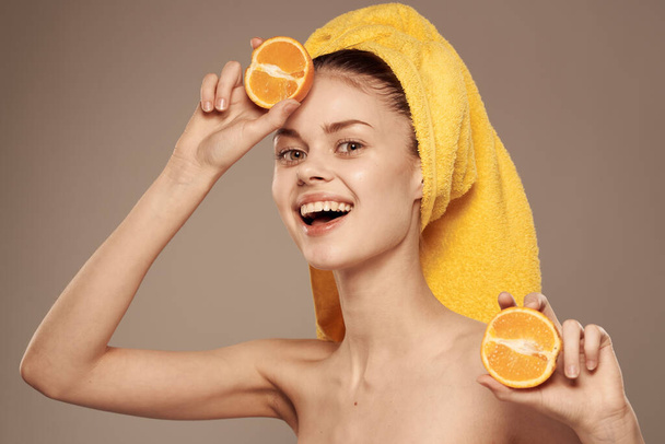 Hezká žena grapefruit v ruce čisté kůže vitamíny zdraví - Fotografie, Obrázek
