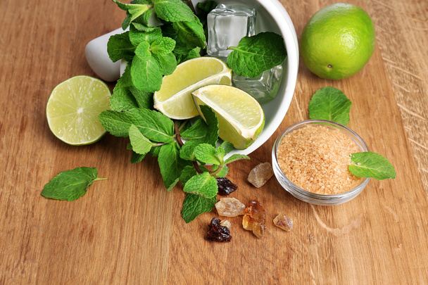 Ingredients for lemonade on wooden table - Φωτογραφία, εικόνα