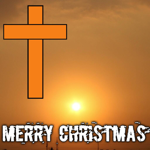 Feliz Navidad, símbolo de cruz cristiana de color dorado con fondo al atardecer. - Foto, Imagen