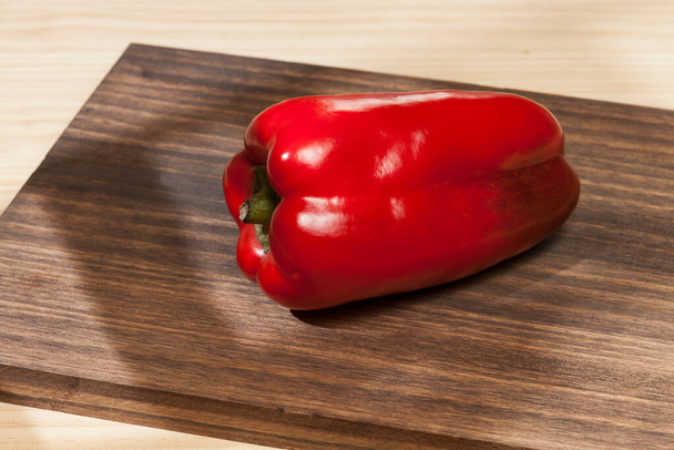 Capsicum annuum - Zdravé potraviny; červená sladká paprika. - Fotografie, Obrázek
