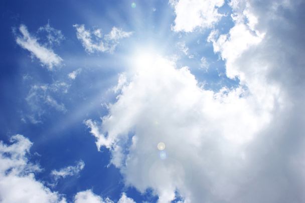 słoneczny błękitne niebo - Zdjęcie, obraz