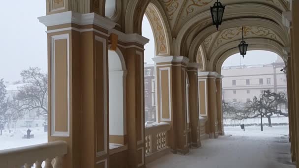 Snowstorm under the theater portico. - Footage, Video